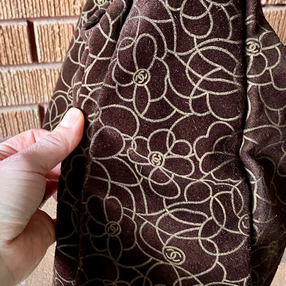 *****SOLD*****Chanel camelia hobo bag - Picture 3 of 16